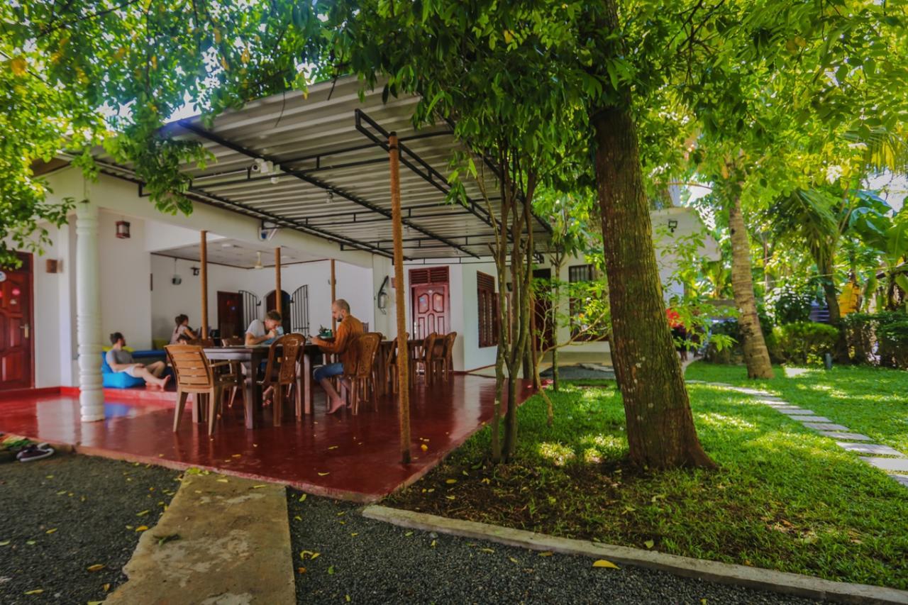 Gihan Guesthouse มิริสซา ภายนอก รูปภาพ